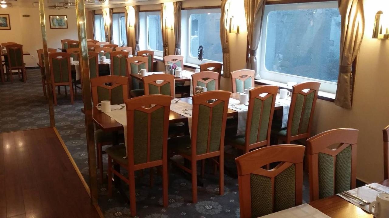 פראג Florentina Boat מראה חיצוני תמונה