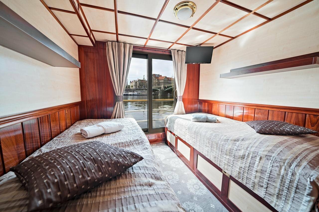 פראג Florentina Boat מראה חיצוני תמונה